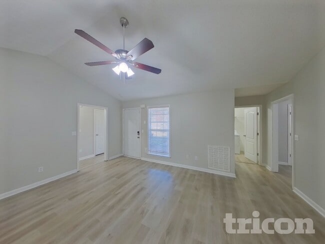 Building Photo - 222 Whistle Way