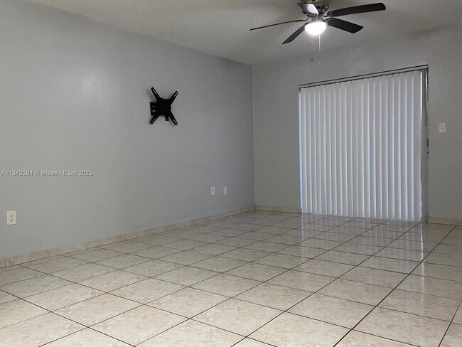 Building Photo - 4301 NW S Tamiami Canal Dr