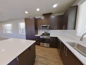 Building Photo - 335-337 NW 18th St