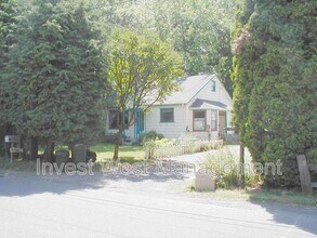 Building Photo - 2716 Neals Ln