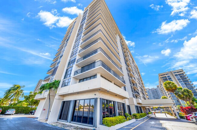 Foto del edificio - 2017 S Ocean Dr