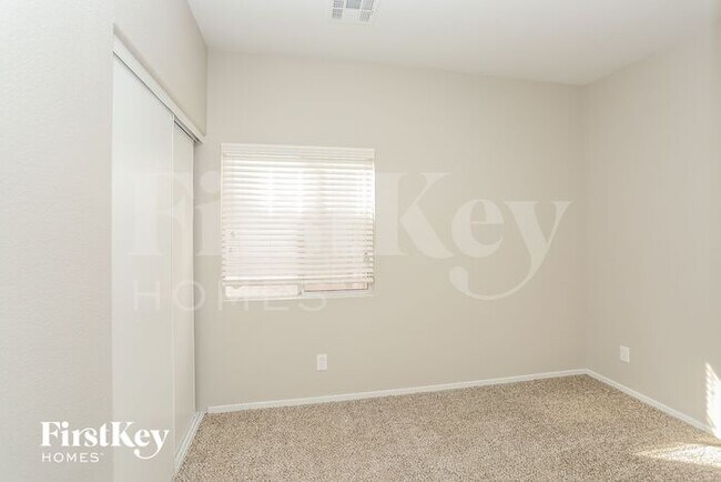 Foto del edificio - 6233 Highland Gardens Dr
