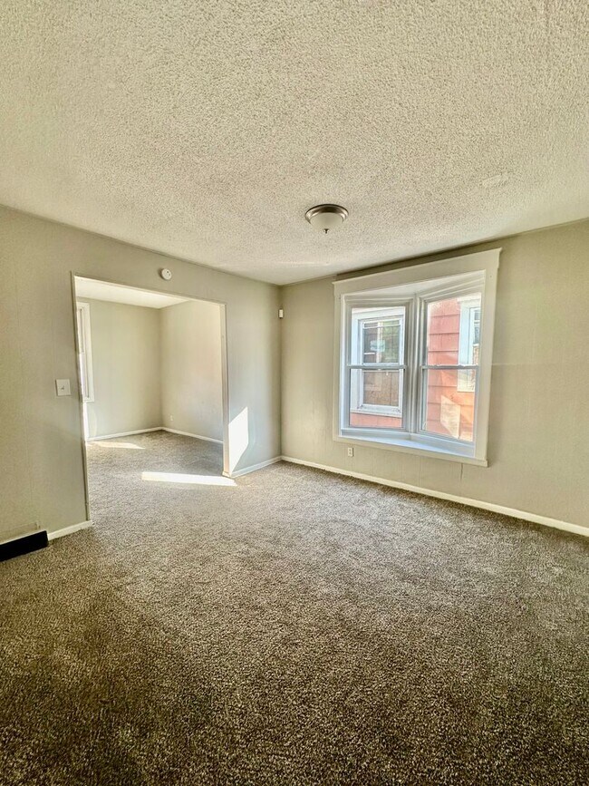 Building Photo - Cute 2 Bed 2 Bath Home for Rent.