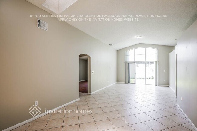 Foto del edificio - 16594 NW 7th St