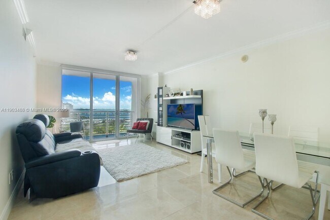 Foto del edificio - 325 S Biscayne Blvd