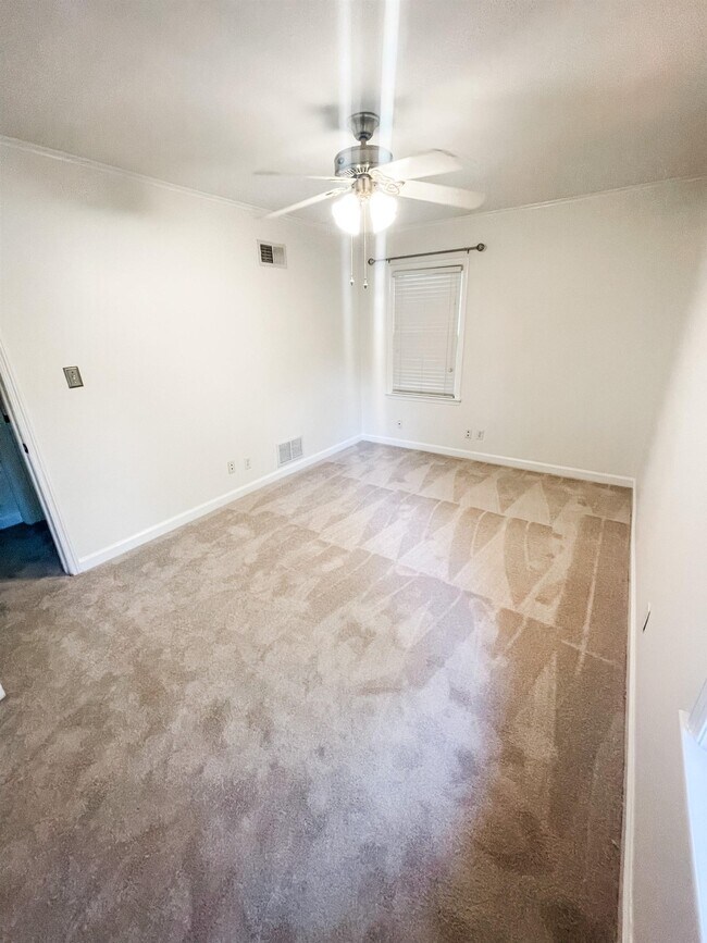 Foto del edificio - 1270 Perkins Terrace