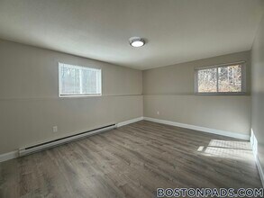 Building Photo - 310 Thompson Rd