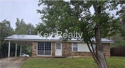 Building Photo - 145 Walker Dr