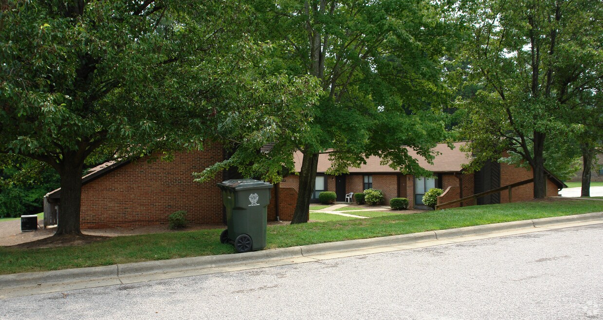 Building Photo - 6708 Magnolia Ct