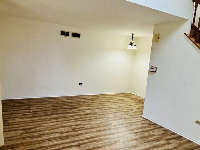 Foto del edificio - 3524 Willowview Ct