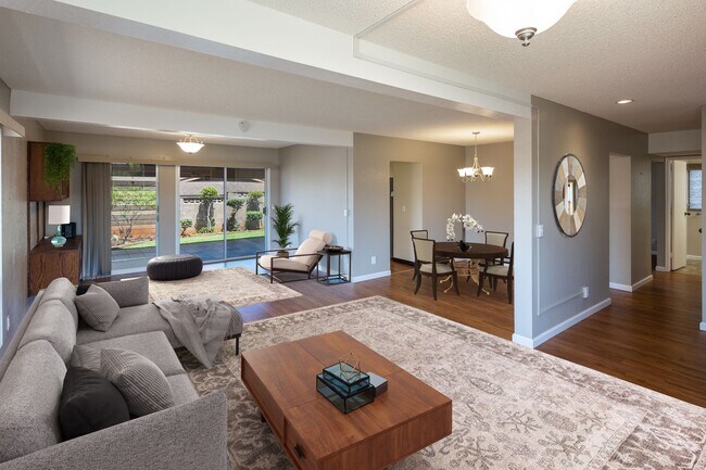 Foto del edificio - Two-Story Single Family Home with PV in Mililani - Available July 1, 2026