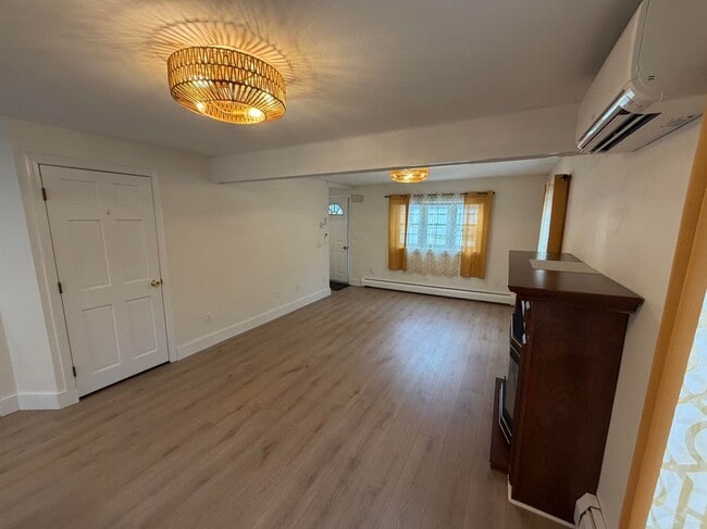 Foto del edificio - 27 Flint Pond Dr