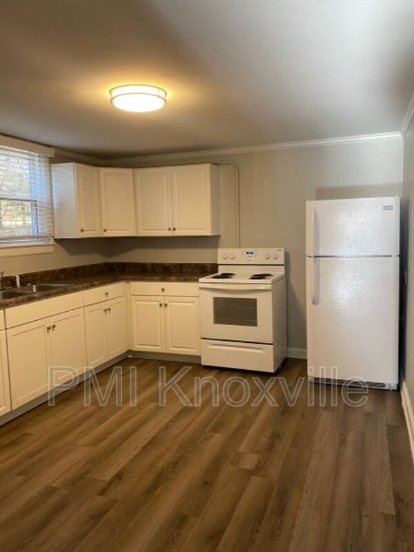 Foto del edificio - 709 Mountain View Ave