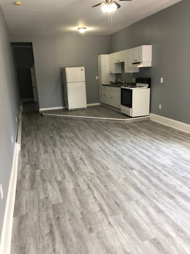 Foto del edificio - 2329 E Cumberland St