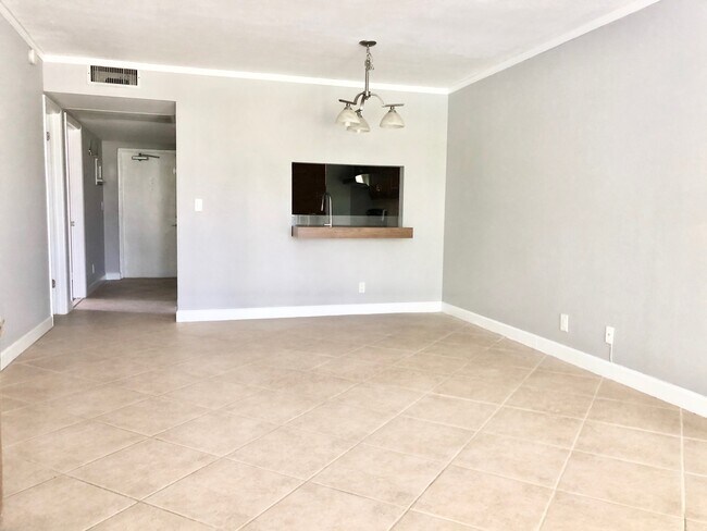 Foto del edificio - 9230 Lagoon Pl