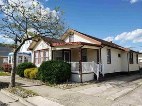 Building Photo - 103 N Rosborough Ave