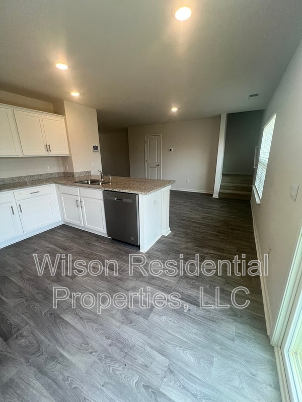 Building Photo - 591 Tochi Ct