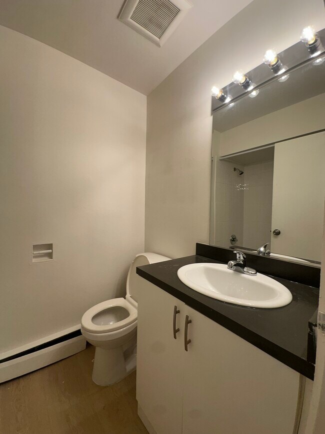 Building Photo - PT 314