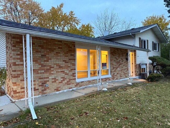 Foto del edificio - 1440 Gentry Rd