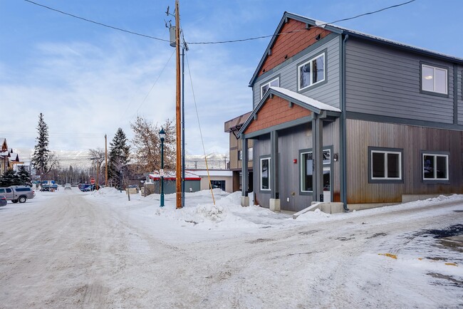 Building Photo - 127 Lupfer Ave