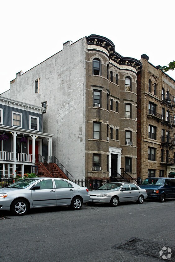 Foto principal - 284 14th St
