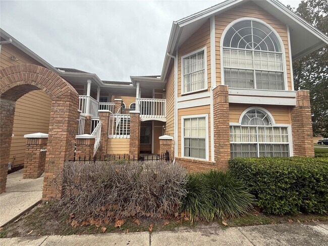 Building Photo - 2459 Sweetwater Club Cir