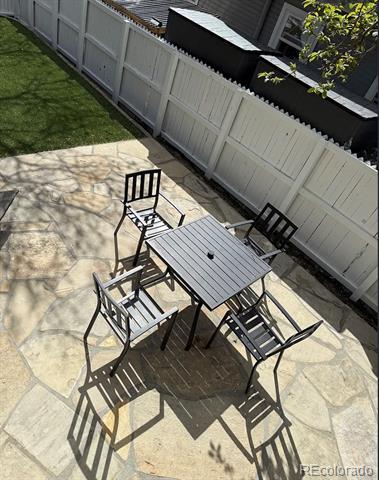 Foto del edificio - 2409 20th St