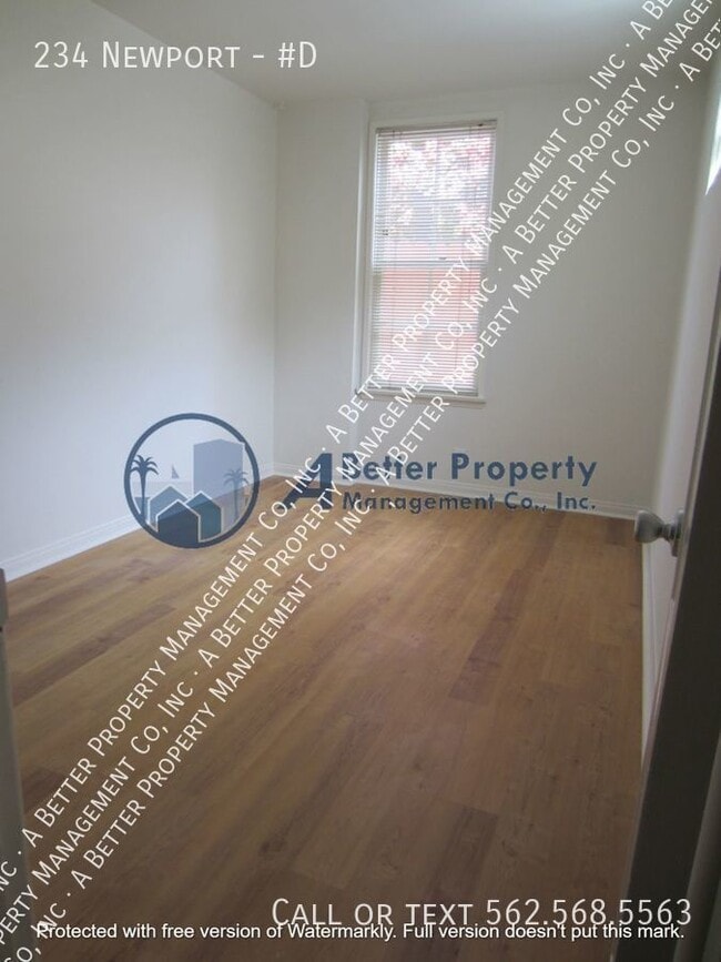 Building Photo - 234 Newport-#D