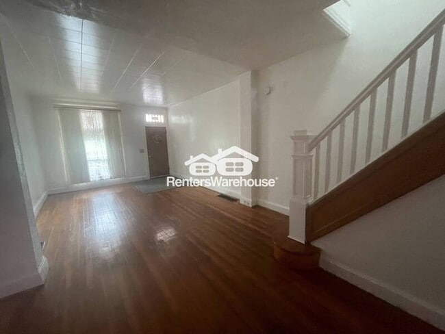 Building Photo - 437 N Ellwood Ave