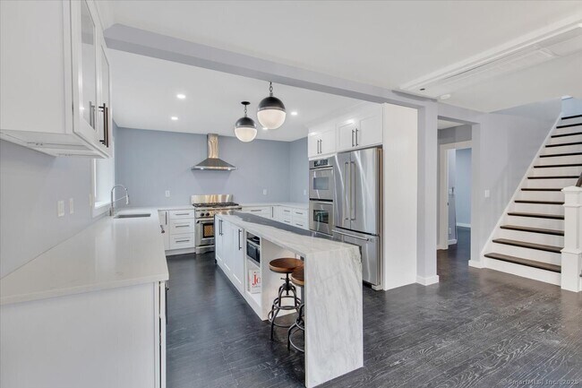 Foto del edificio - 21 Deepwood Dr