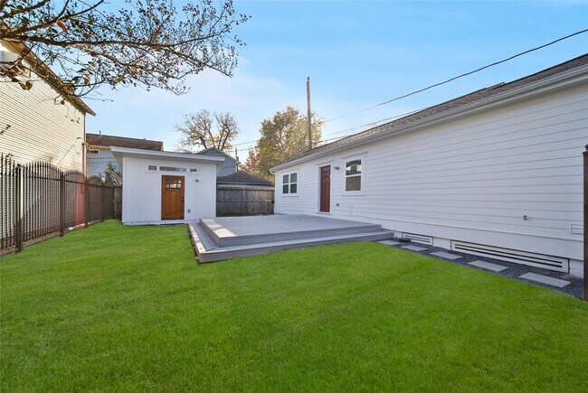 Foto del edificio - 520 W 15th St