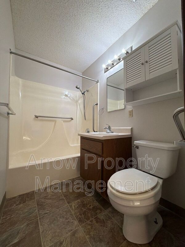 Foto del edificio - 11141 N 137th St
