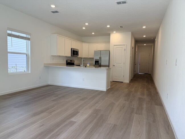 Photo - 543 Holly Lks Dr Townhome