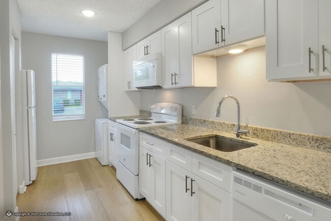 Foto del edificio - ***1st MONTH RENT FREE! Cozy 1 Bedroom Apa...
