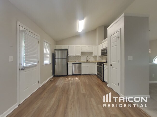 Foto del edificio - 230 Ashbury Ct