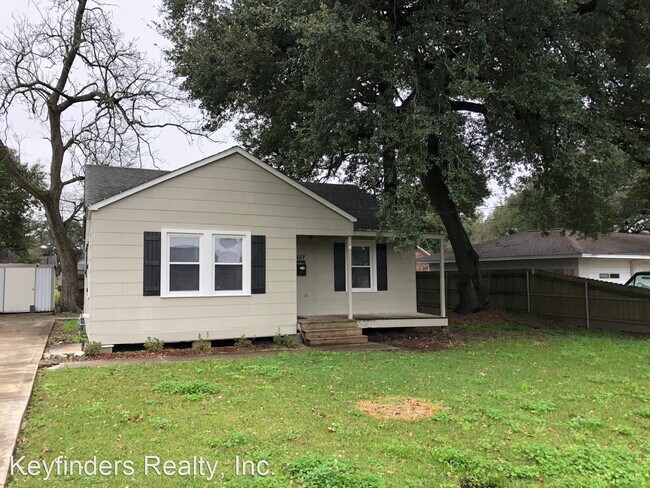 Building Photo - 2 br, 1 bath House - 611 Avenue G