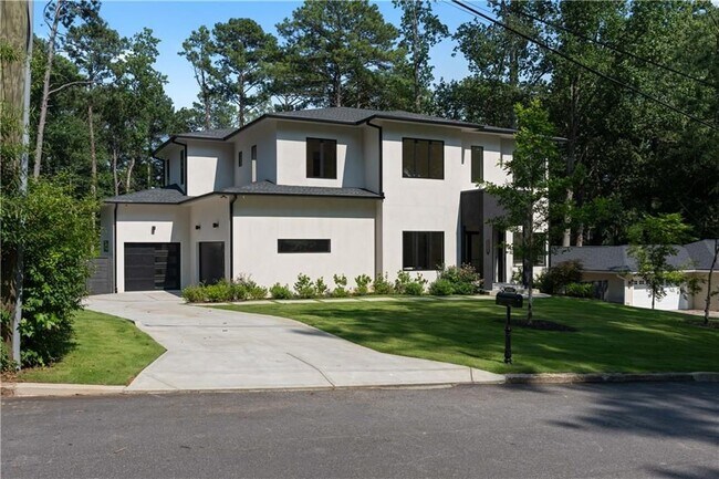 Foto del edificio - 3293 Lenox Pl NE