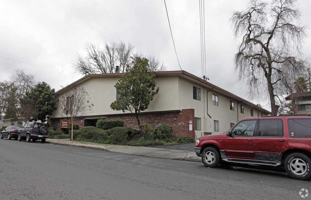 Foto del edificio - Chardonnay Apartments
