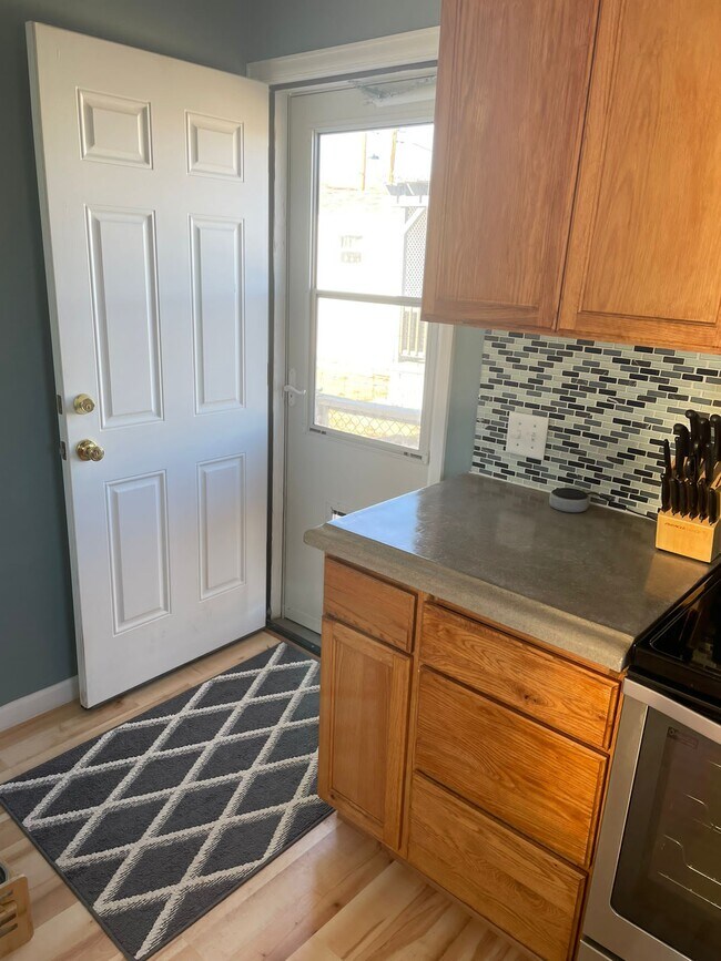 Foto del edificio - 714 Bennett St