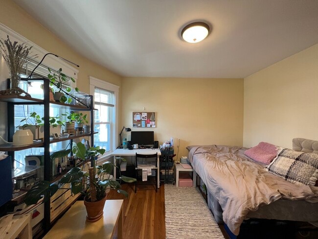 Building Photo - 16 Silvey Pl