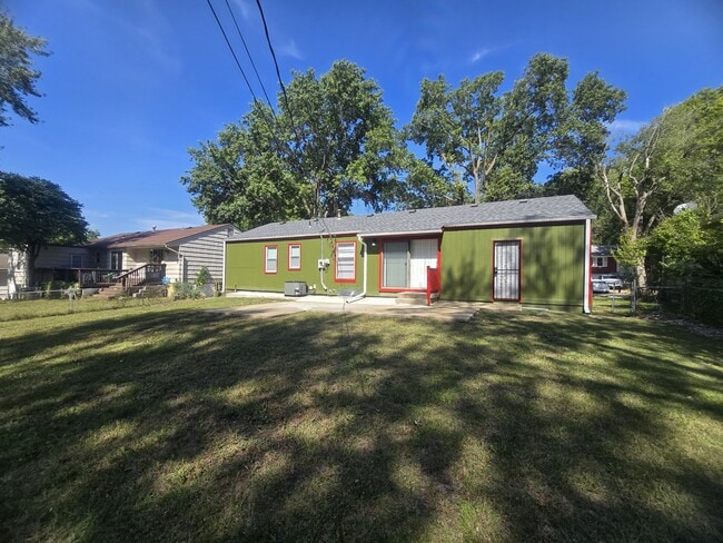 Building Photo - 8013 E 133rd St