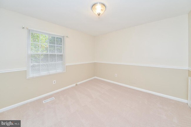 Building Photo - 8553 Barrington Ct