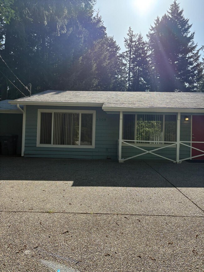 Foto del edificio - 6508 185th Ave E