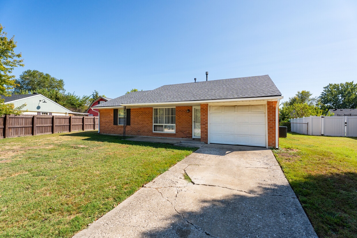 Primary Photo - 2248 Boarman Dr