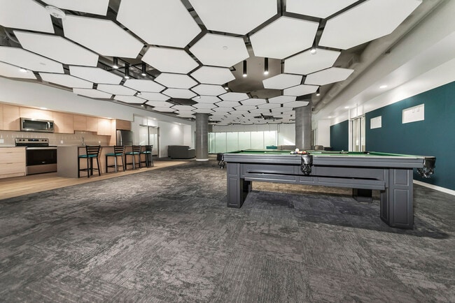 Amenity Space - Laurent