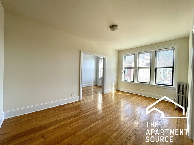 Foto del edificio - 2714 N Sawyer Ave