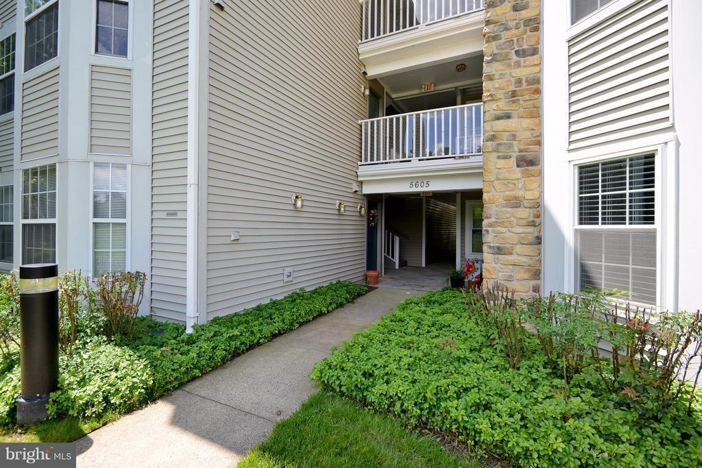 Primary Photo - 5605 Willoughby Newton Dr
