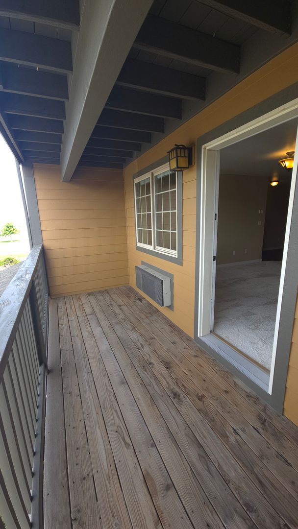 Building Photo - Amazing 2 Bedroom, 2 Bath Condo With 24-Ho...