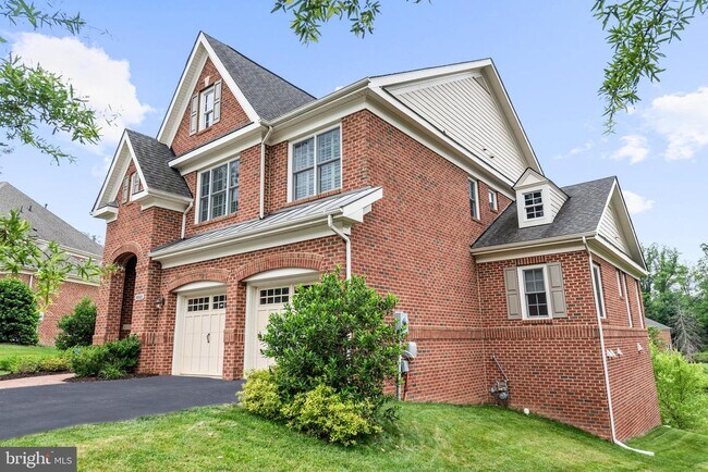 Building Photo - 8503 Wedderburn Station Drive