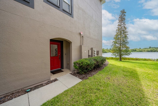 Building Photo - Town Home For Rent in Lake Brandon!